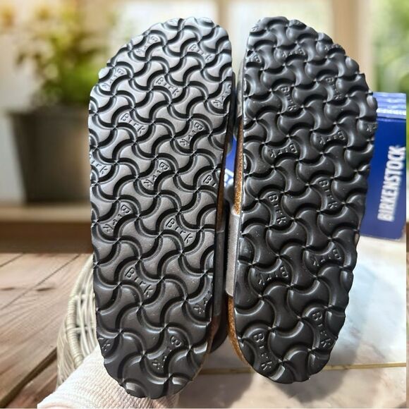 🆕🔥 NWT KIDS BIRKENSTOCK SANDALS Dark Skull Gray Regular Fit Size 37 US 4 - Picture 11 of 16